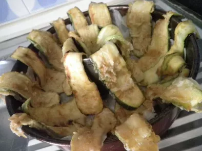 Corona di zucchine con tubetti al forno
