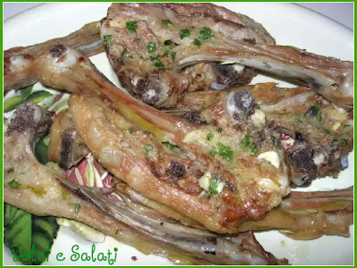 Costolette di agnello al burro ed erbe