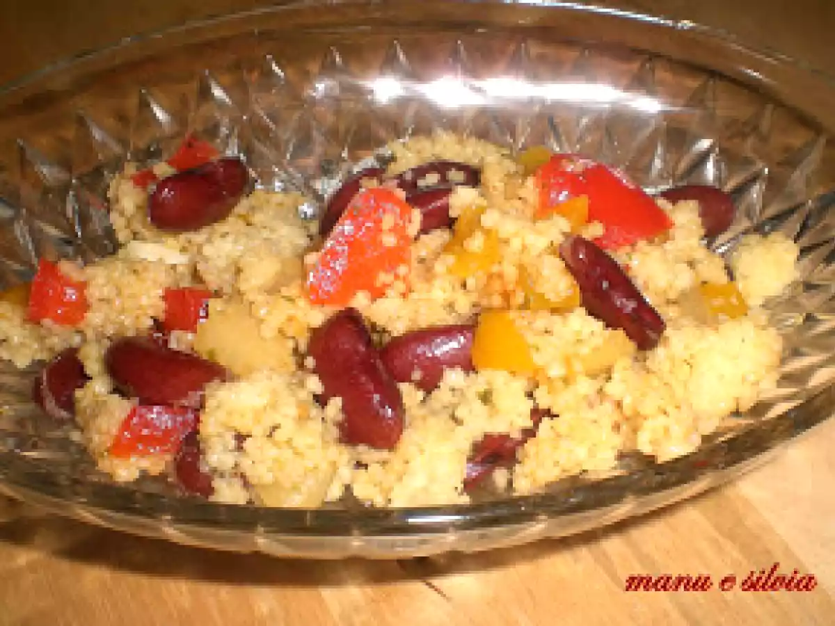 Cous cous ai fagioli rossi, peperoni e tonno