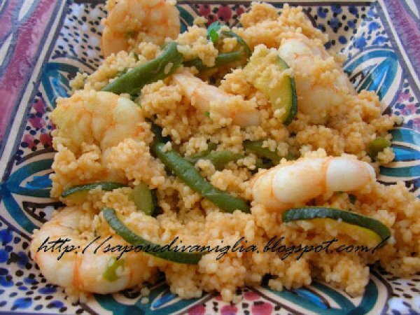 Cous cous con gamberetti, fagiolini e zucchine