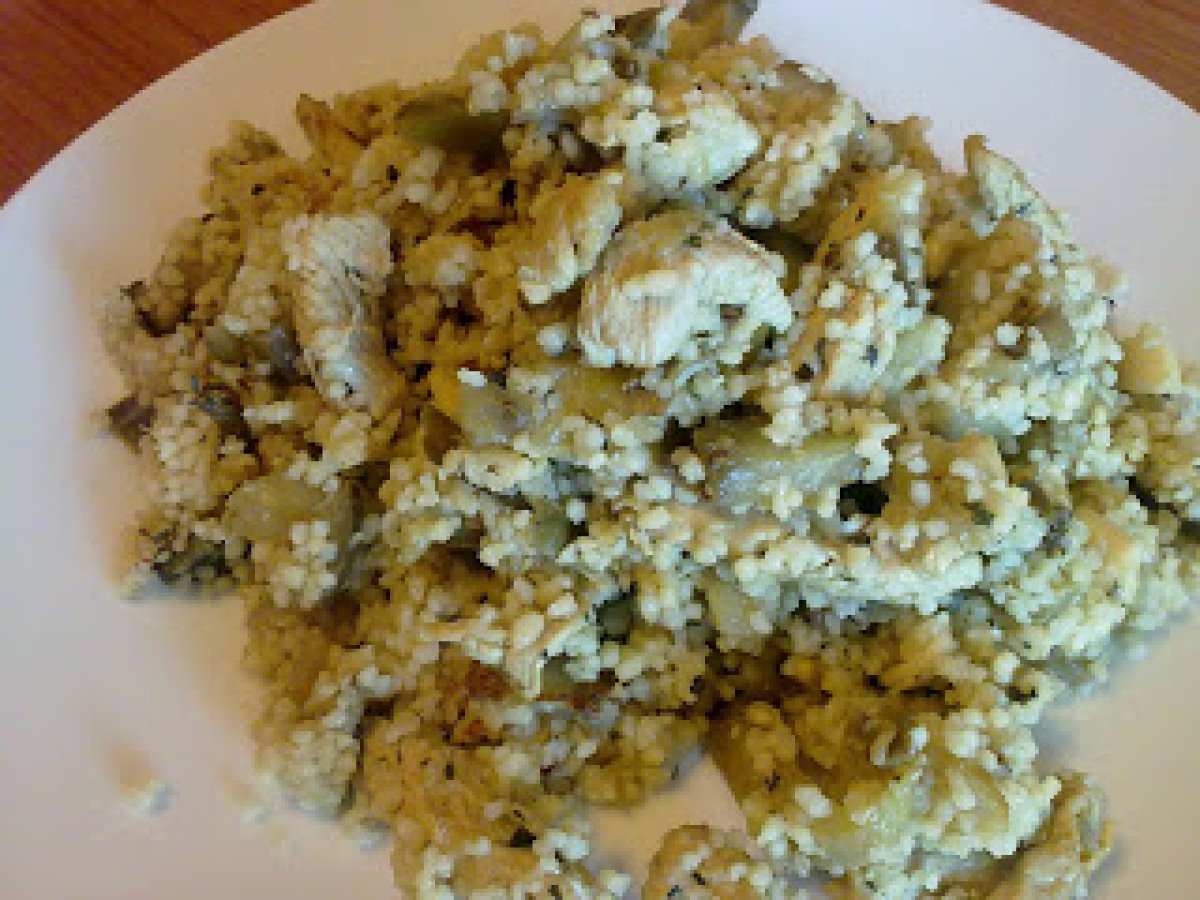 Cous Cous con melanzane, tacchino e mandorle al profumo di menta