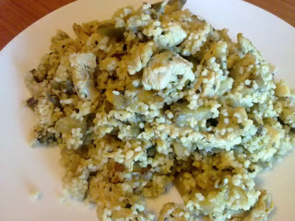 Cous Cous con melanzane, tacchino e mandorle al profumo di menta