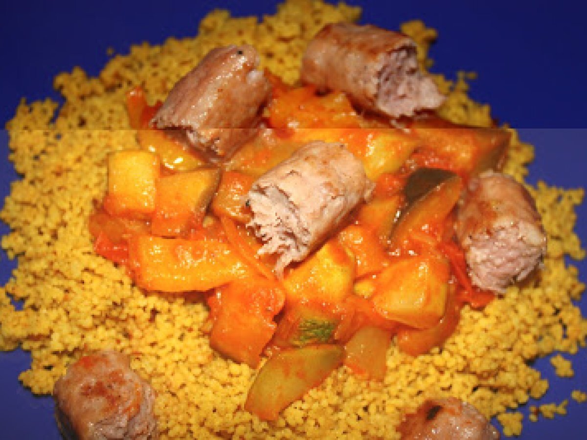 Cous Cous con verdure e salsicce