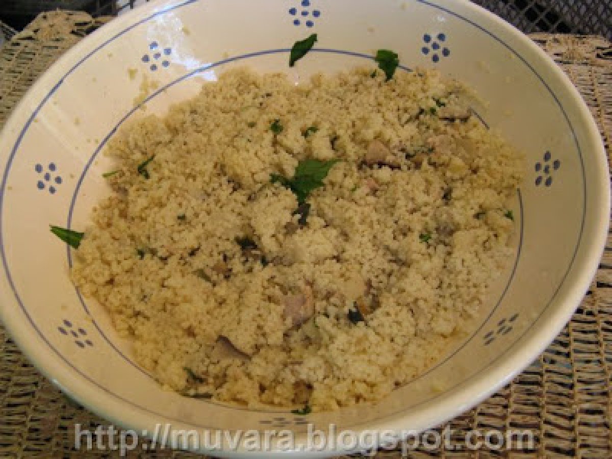 Cous cous freddo con funghi verdure e gamberetti