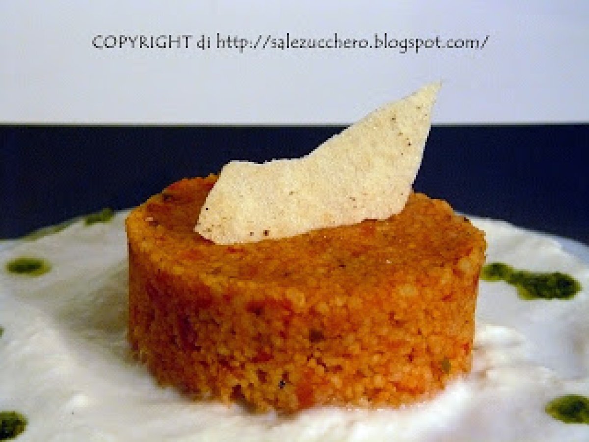 Couscous al pomodoro, mozzarella di bufala ed olio al basilico