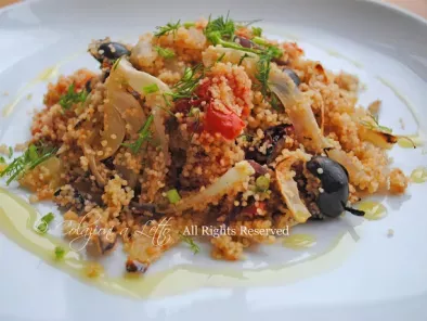 Couscous vegetariano con finocchi, pomodorini cilegia e olive nere