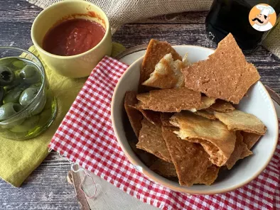 Cracker di parmigiano, la ricetta facile e veloce per l'aperitivo