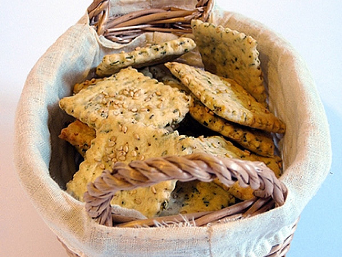 Crackerini al sesamo, timo e limone