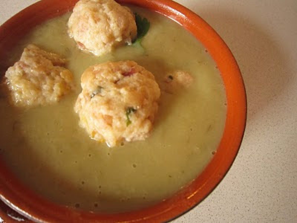 Crema di carciofi e patate con canederli allo speck