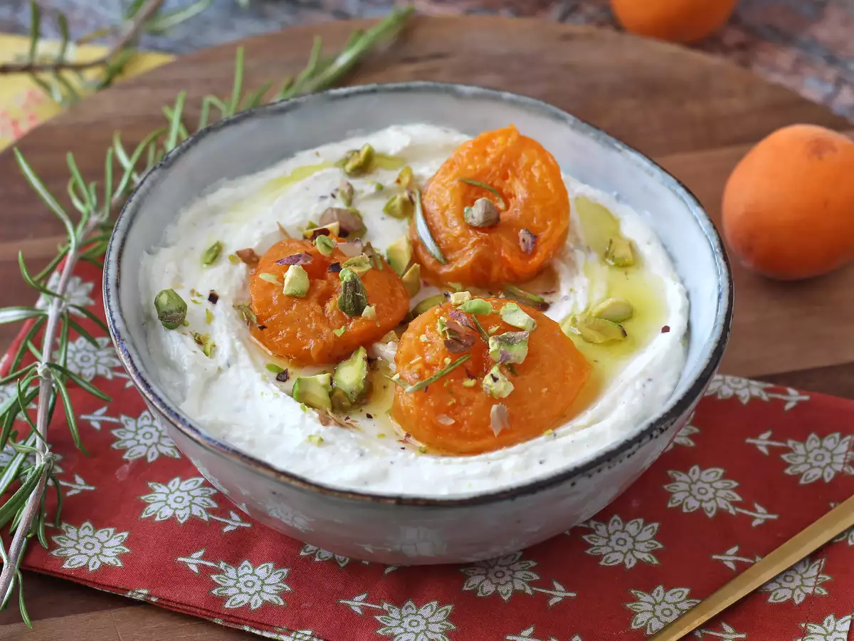 Crema di feta con albicocche arrostite e pistacchi - foto 4