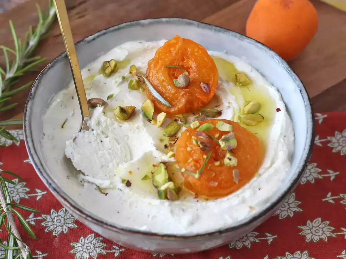 Crema di feta con albicocche arrostite e pistacchi - foto 5
