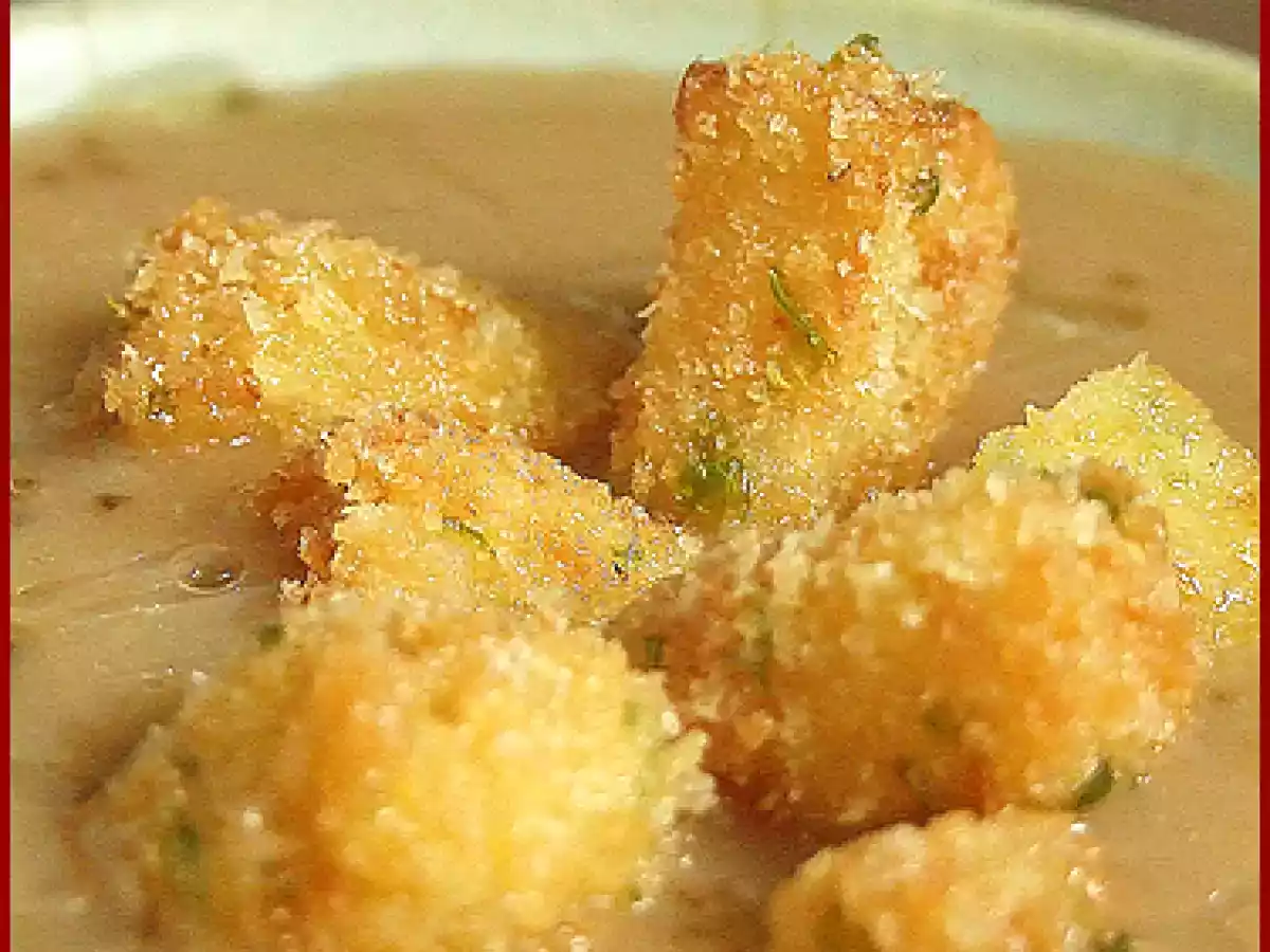 Crema di pane tostato con chips di sedano rapa e funghi porcini