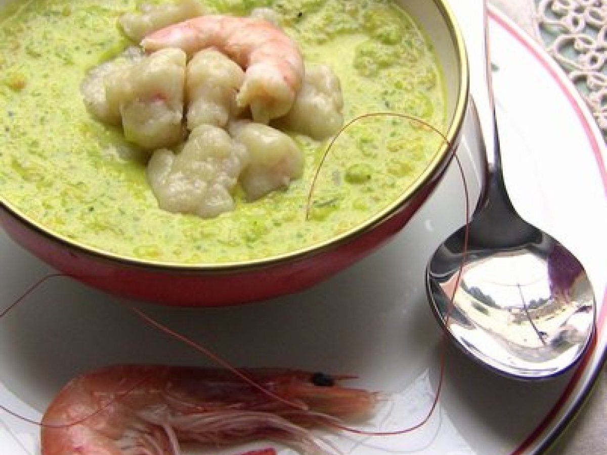 Crema di zucchina con gnocchetti ai gamberi
