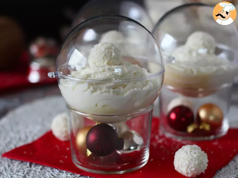 Crema Raffaello, il dolce al cucchiaio da favola in una pallina di Natale, foto 1