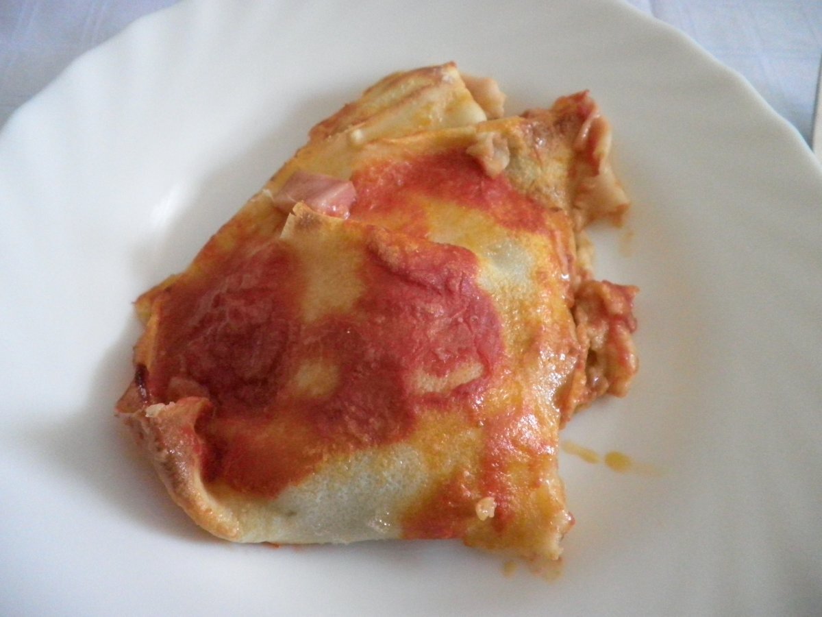 Crepe con melanzane fritte e mortadella