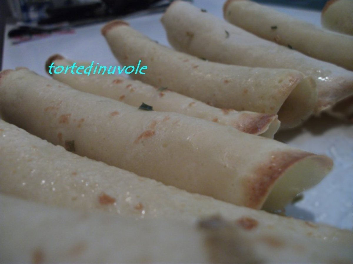 Crepes al salmone (senza formaggio e con panna di soia)