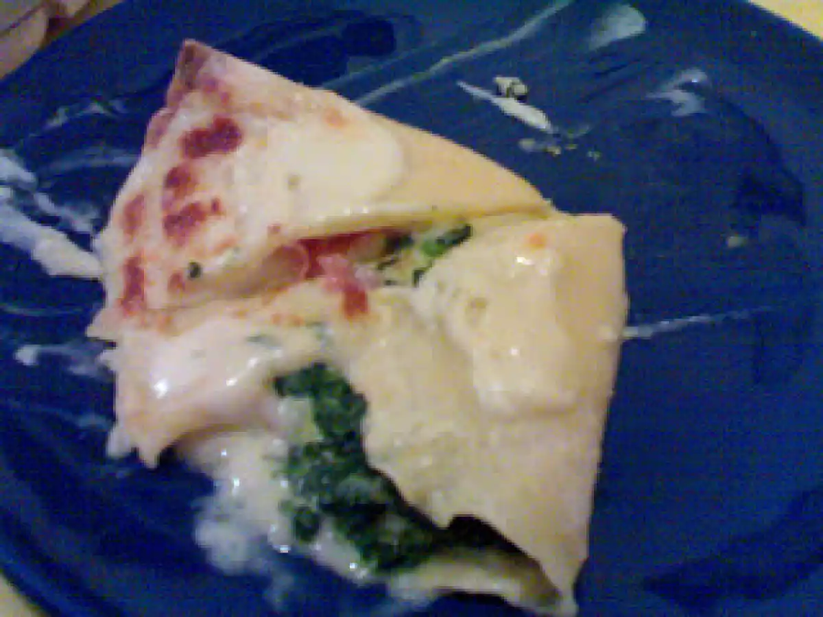 Crespelle agli spinaci e prosciutto in besciamella - foto 2