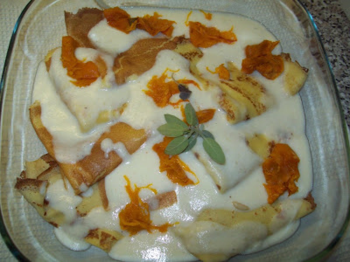 CRESPELLE AL FORMAGGIO CON ZUCCA
