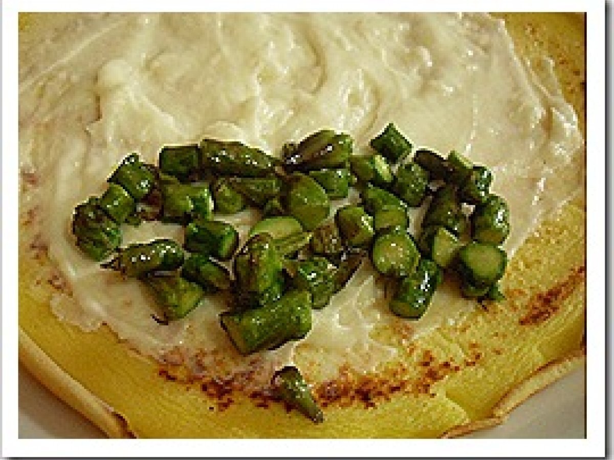 Crespelle con asparagi e brie - foto 6