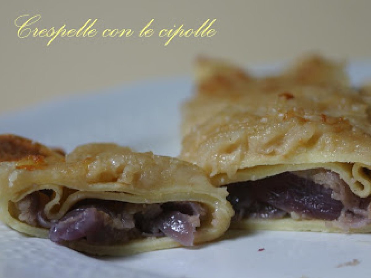 CRESPELLE CON CIPOLLE ROSSE DI TROPEA