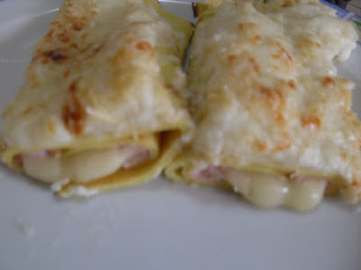 Crespelle con prosciutto cotto e formaggio - foto 4