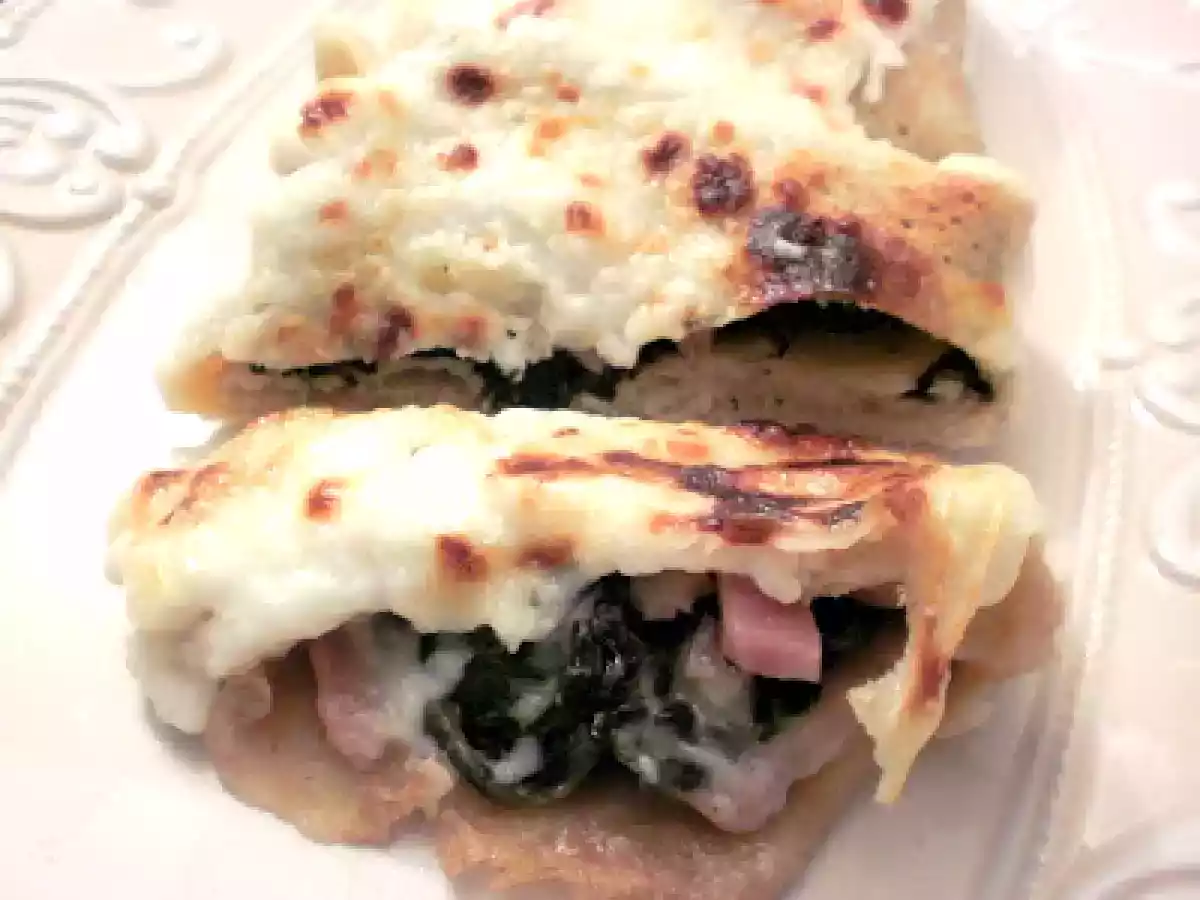 Crespelle di grano saraceno con cavolo nero e pecorino