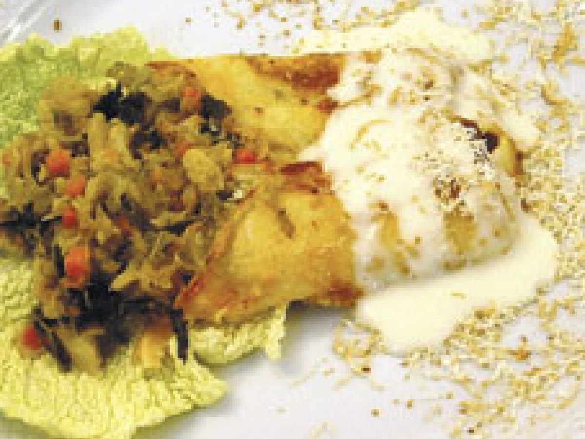 Crespelle di verze e salsiccia