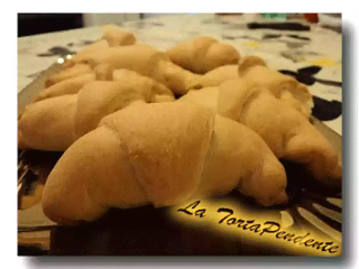 Croissant salati con pancetta affumicata