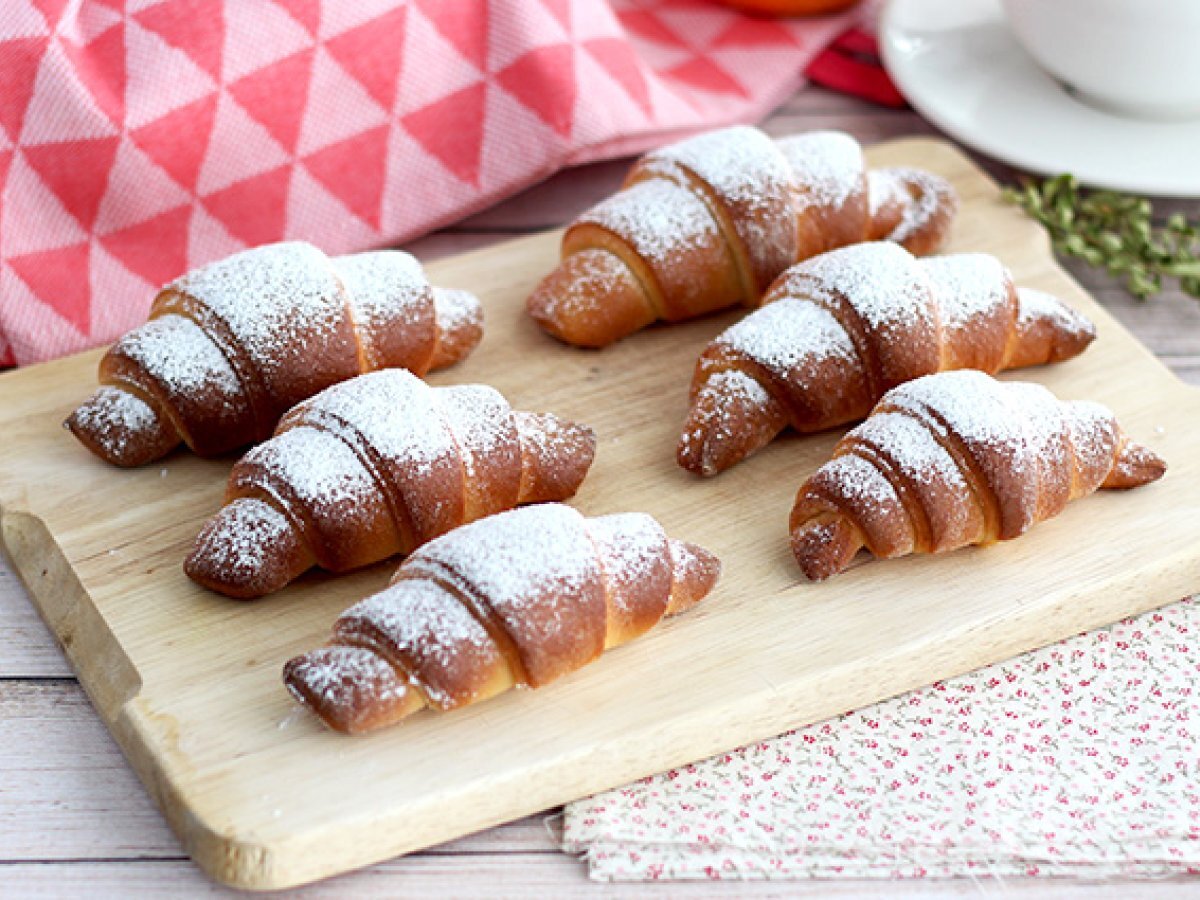 Croissants al latte condensato