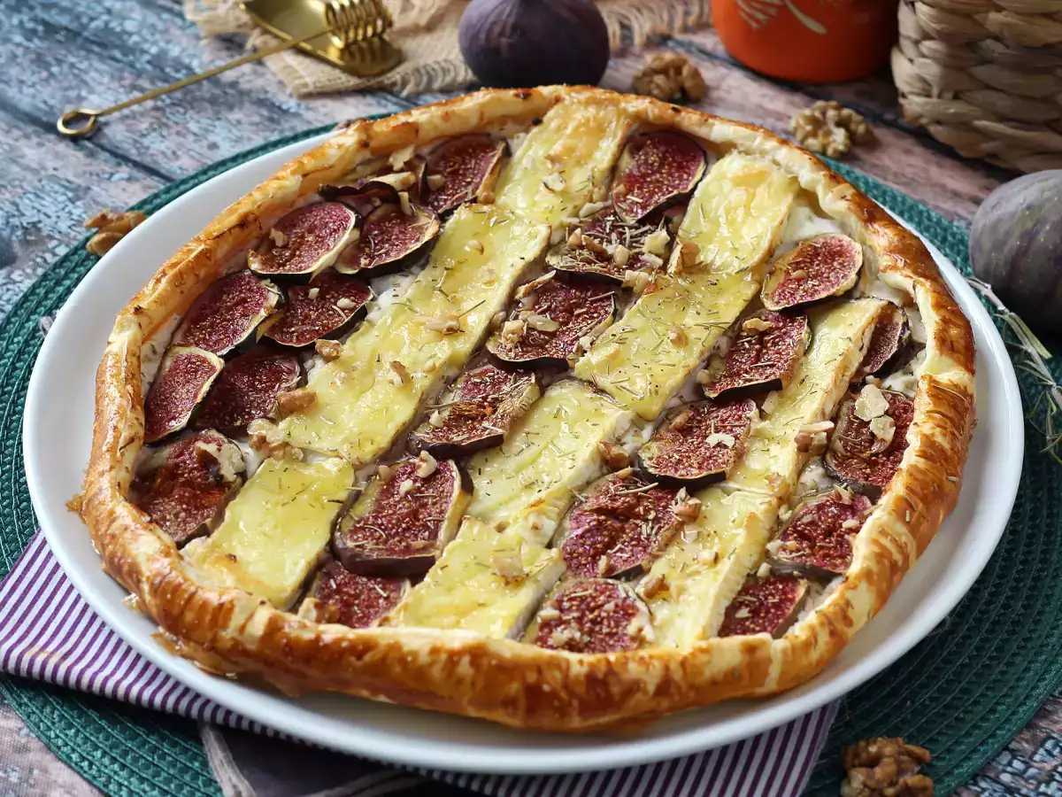 Crostata agrodolce con fichi, brie e noci - foto 2