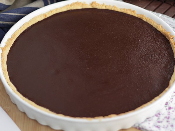 Crostata al cioccolato con pasta sablée - ricetta facile Crostata al cioccolato con pasta sablée - ricetta facile