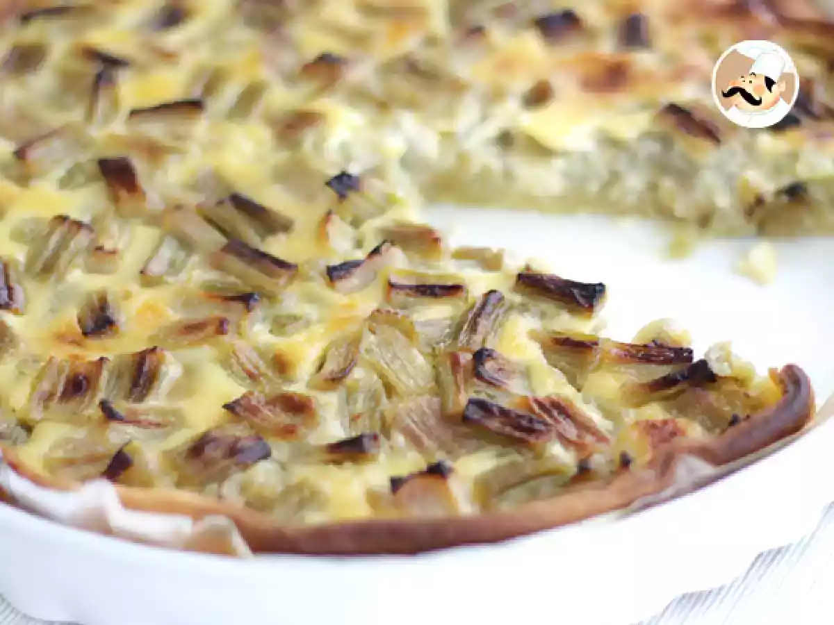 Crostata al rabarbaro facile, un dolce vegetariano dal sapore unico - foto 2