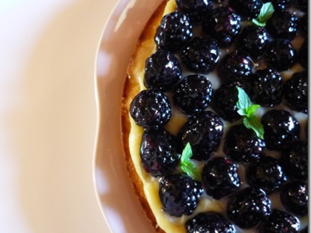 Crostata alle more con crema pasticcera