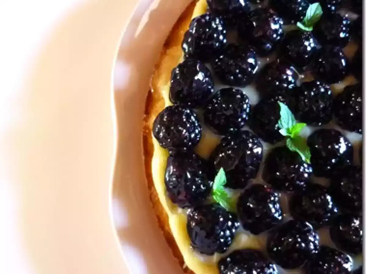 Crostata alle more con crema pasticcera
