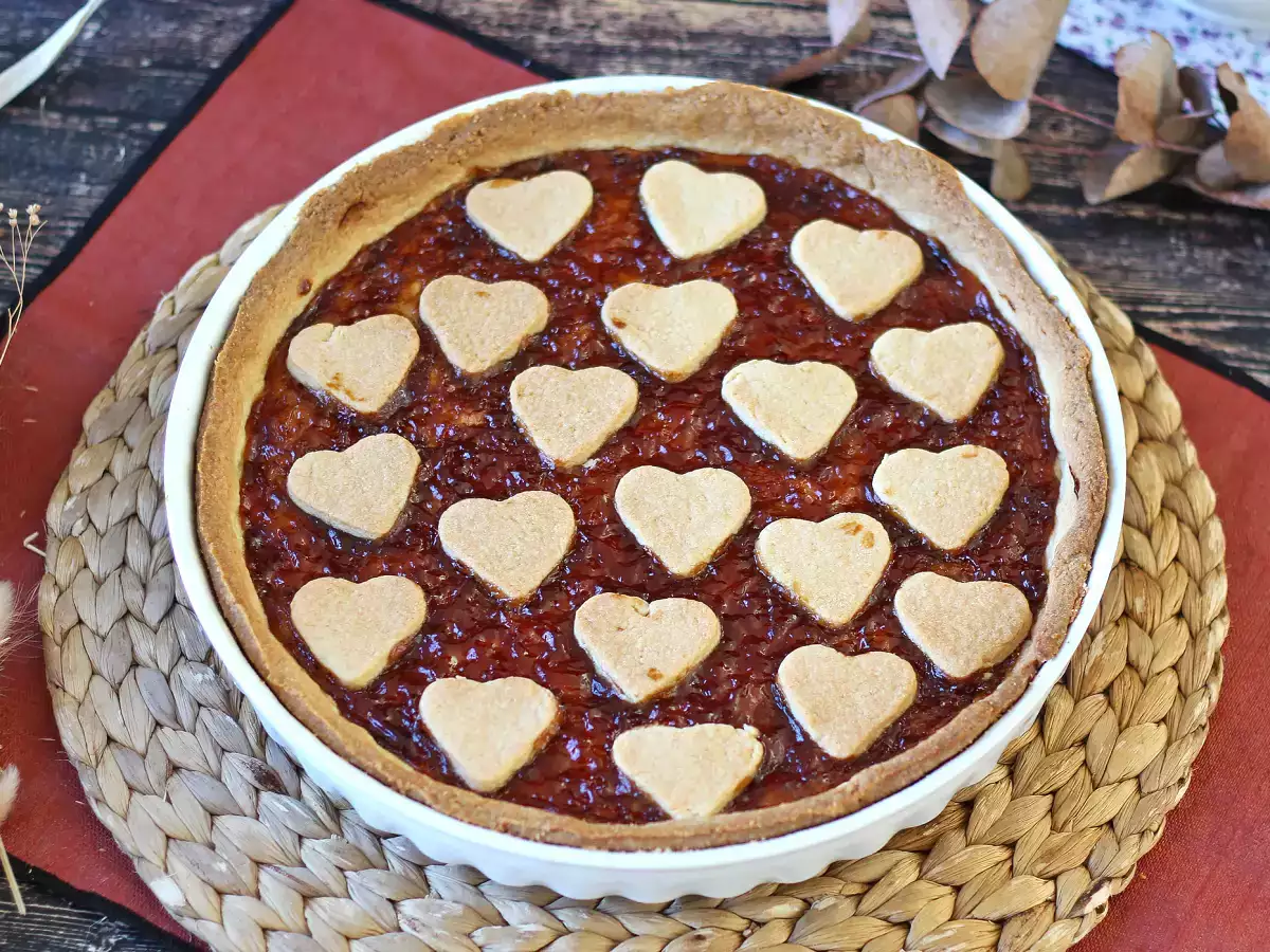Crostata con confettura di fragole: ricetta classica di pasta frolla (anche a cuori) - foto 5