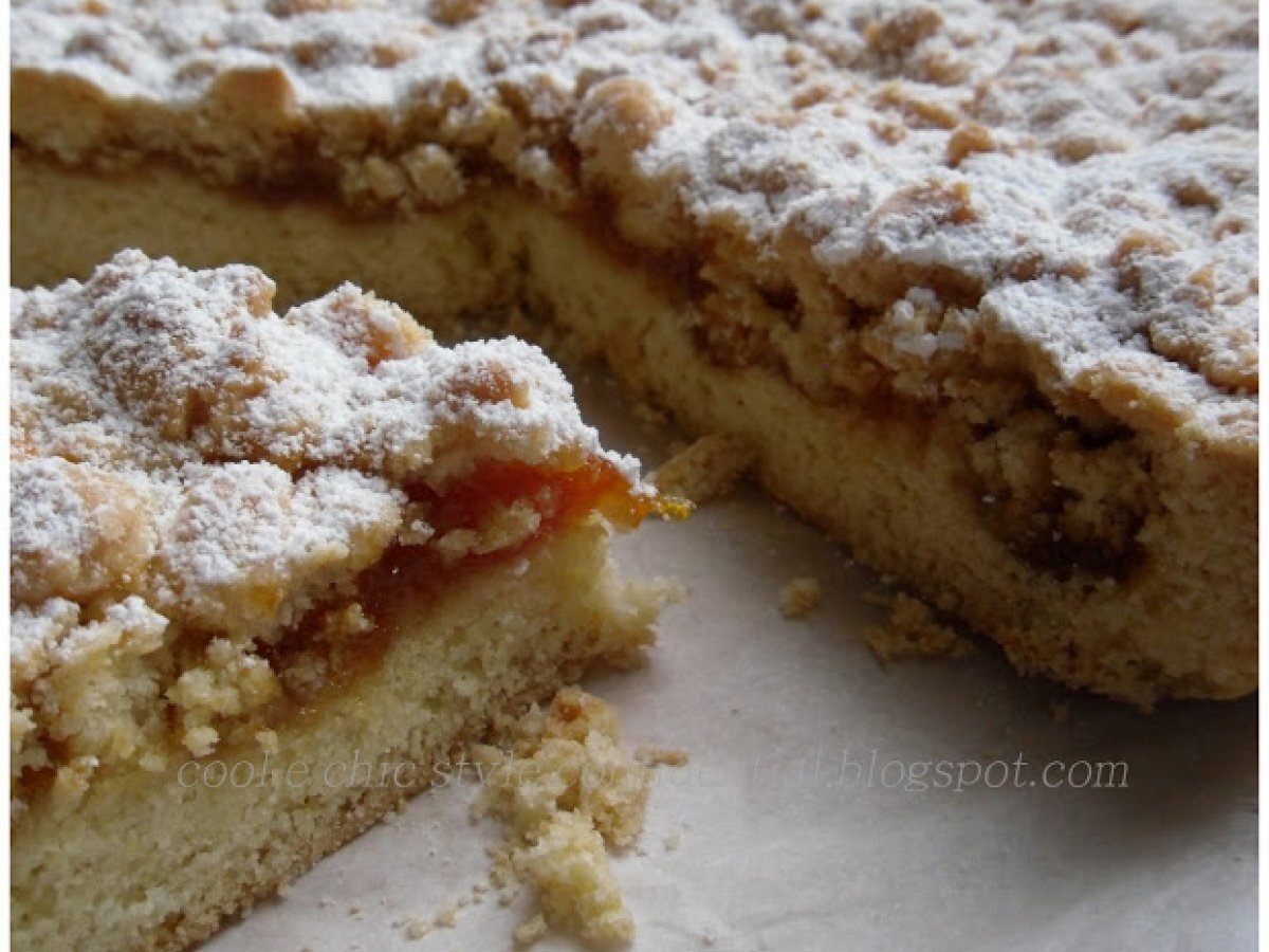 Crostata con confettura homemade di pesche e crumble...in uno sprint