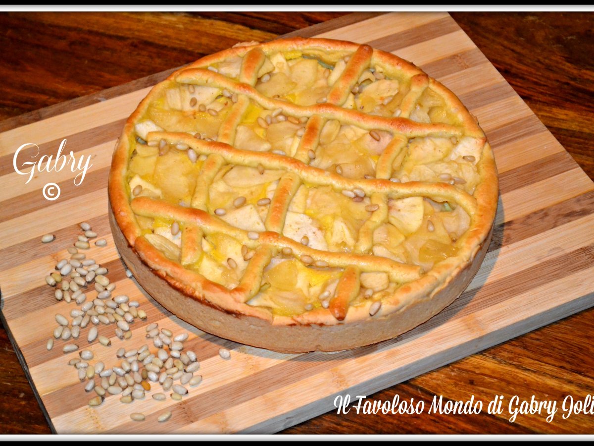 Crostata con crema pasticcera, mele e pinoli - foto 8