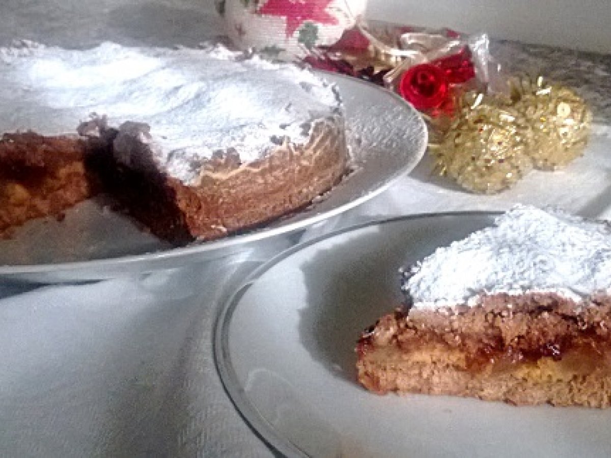 Crostata con farina di castagne, pere e cioccolato