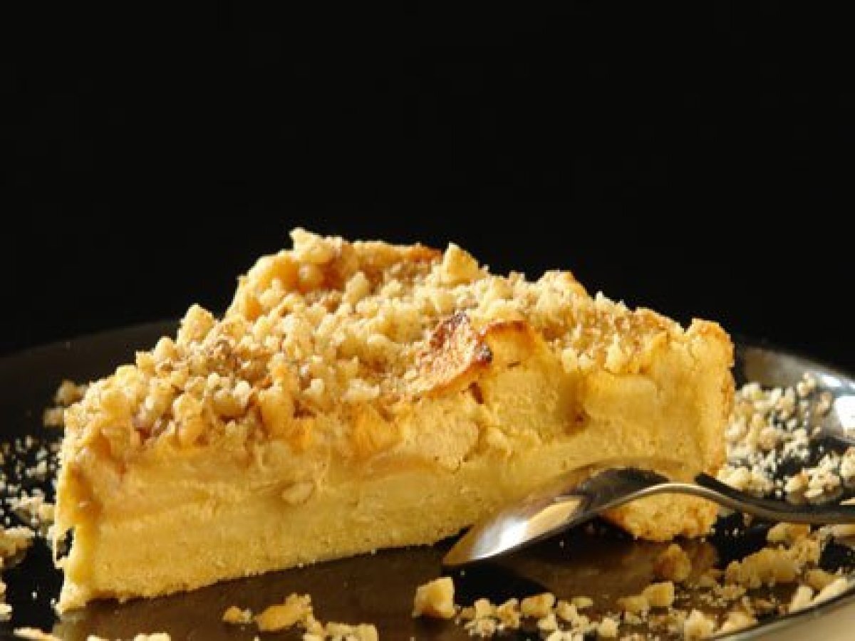 Crostata con mele e noci