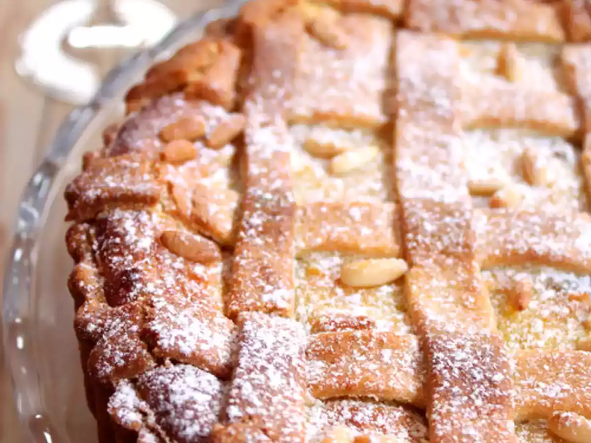 Crostata con Semolino, Uvetta e Pinoli