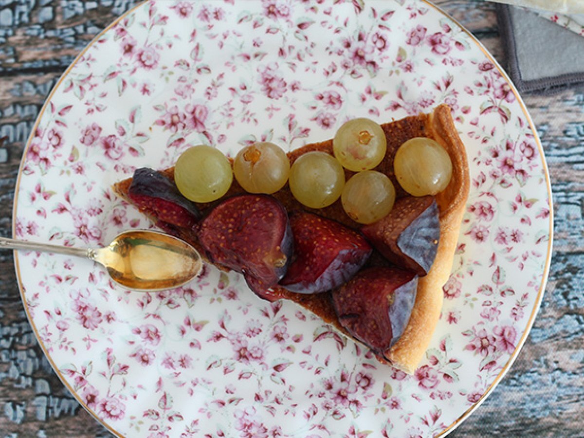 Crostata con uva e fichi - foto 2