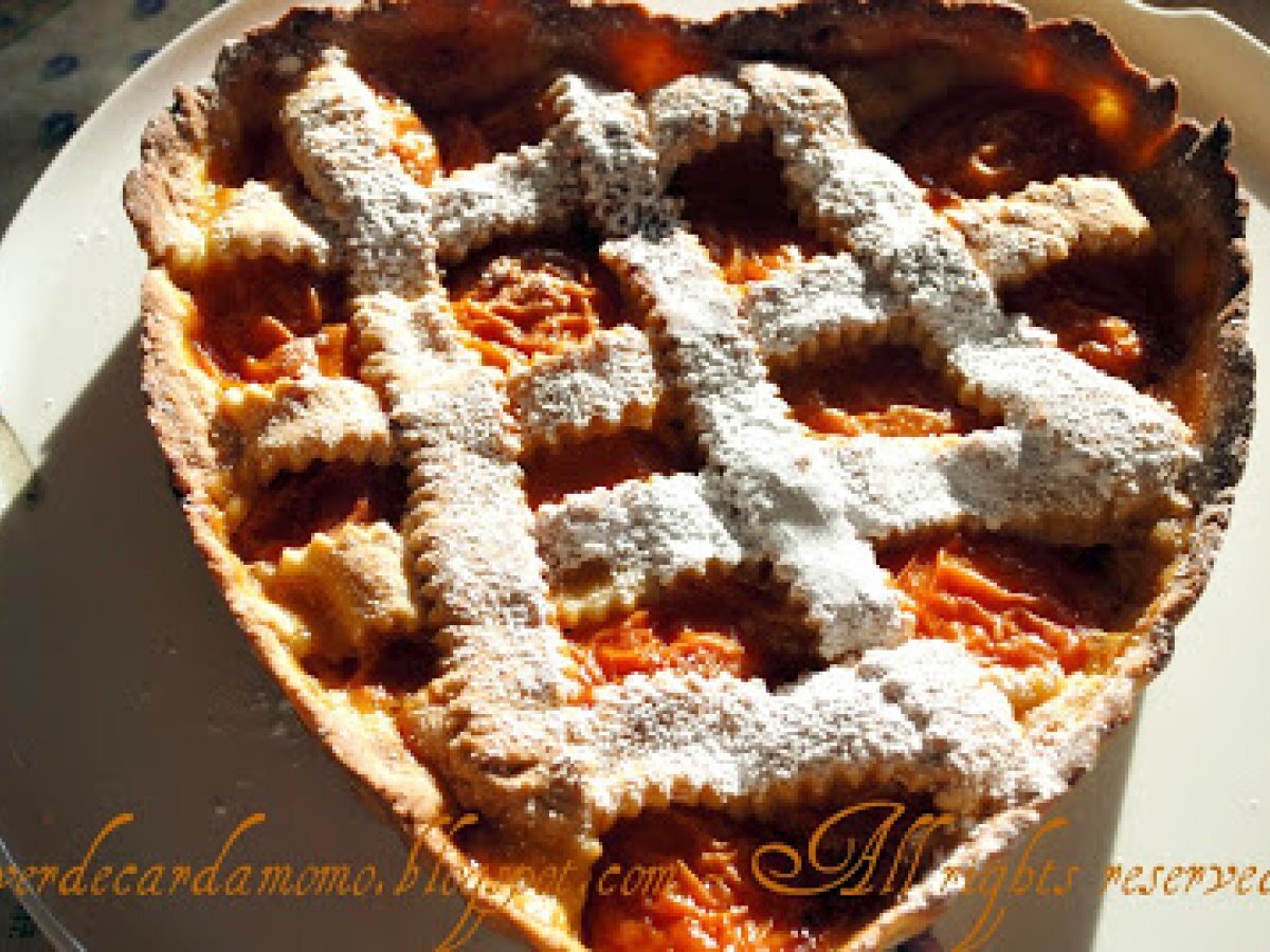 CROSTATA DI ALBICOCCHE AL PASSITO per riflettere.