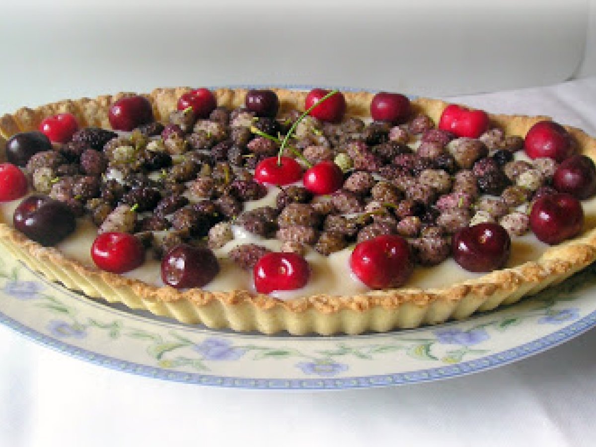 Crostata di gelso more e crema al limoncello