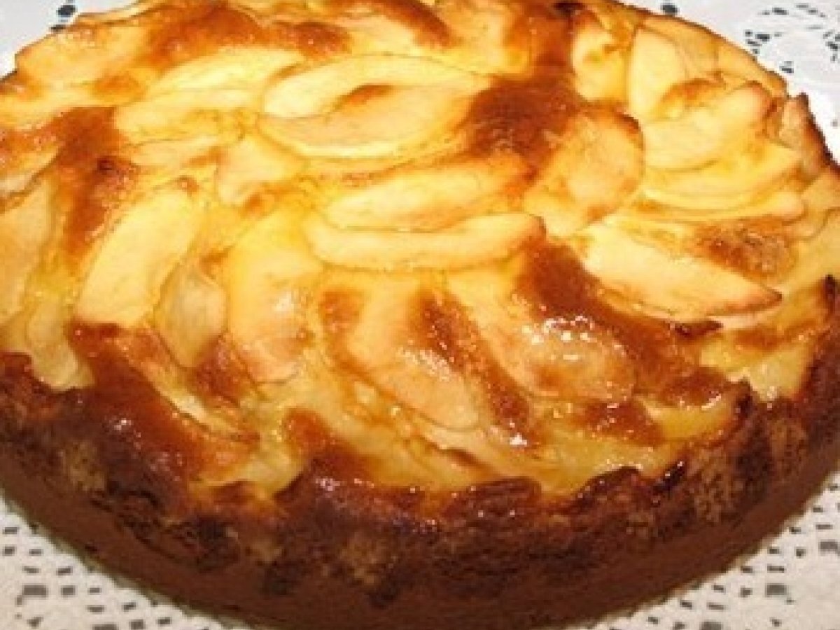 Crostata di Mele con Amaretti Morbidi di Mombaruzzo