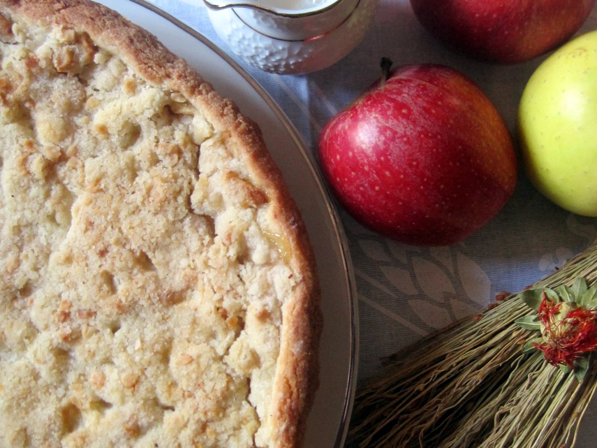 Crostata di mele con crumble di mandorle - foto 2