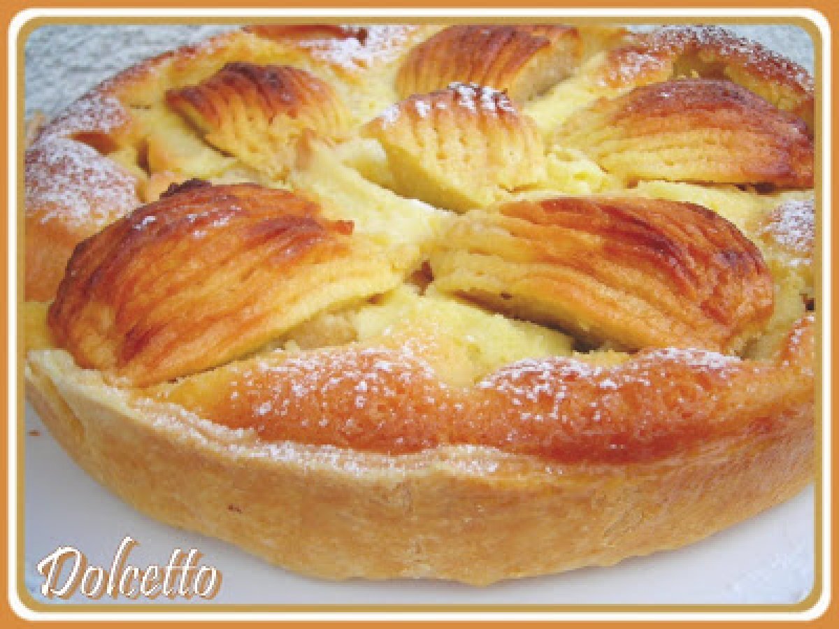 CROSTATA DI MELE E PANNA ACIDA