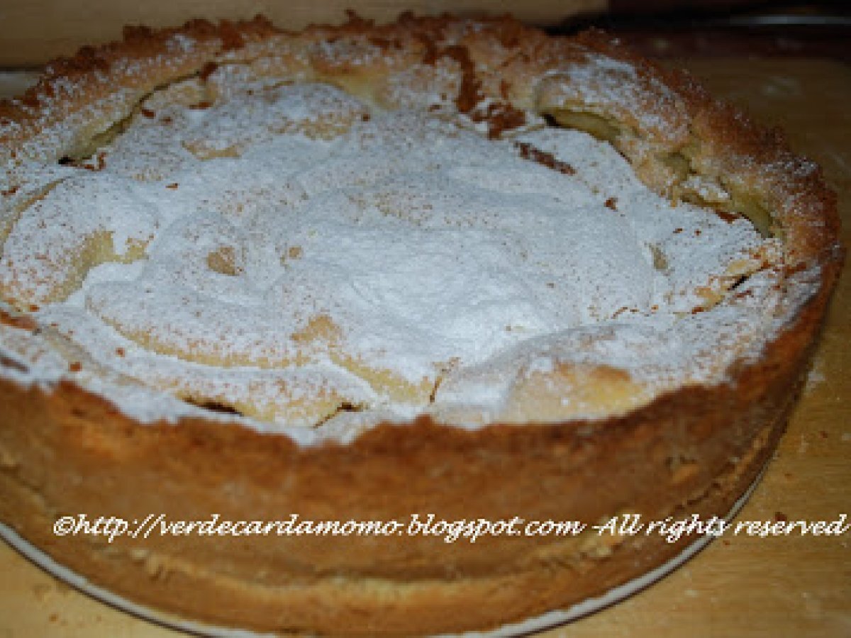 CROSTATA DI MELE E PINOLI