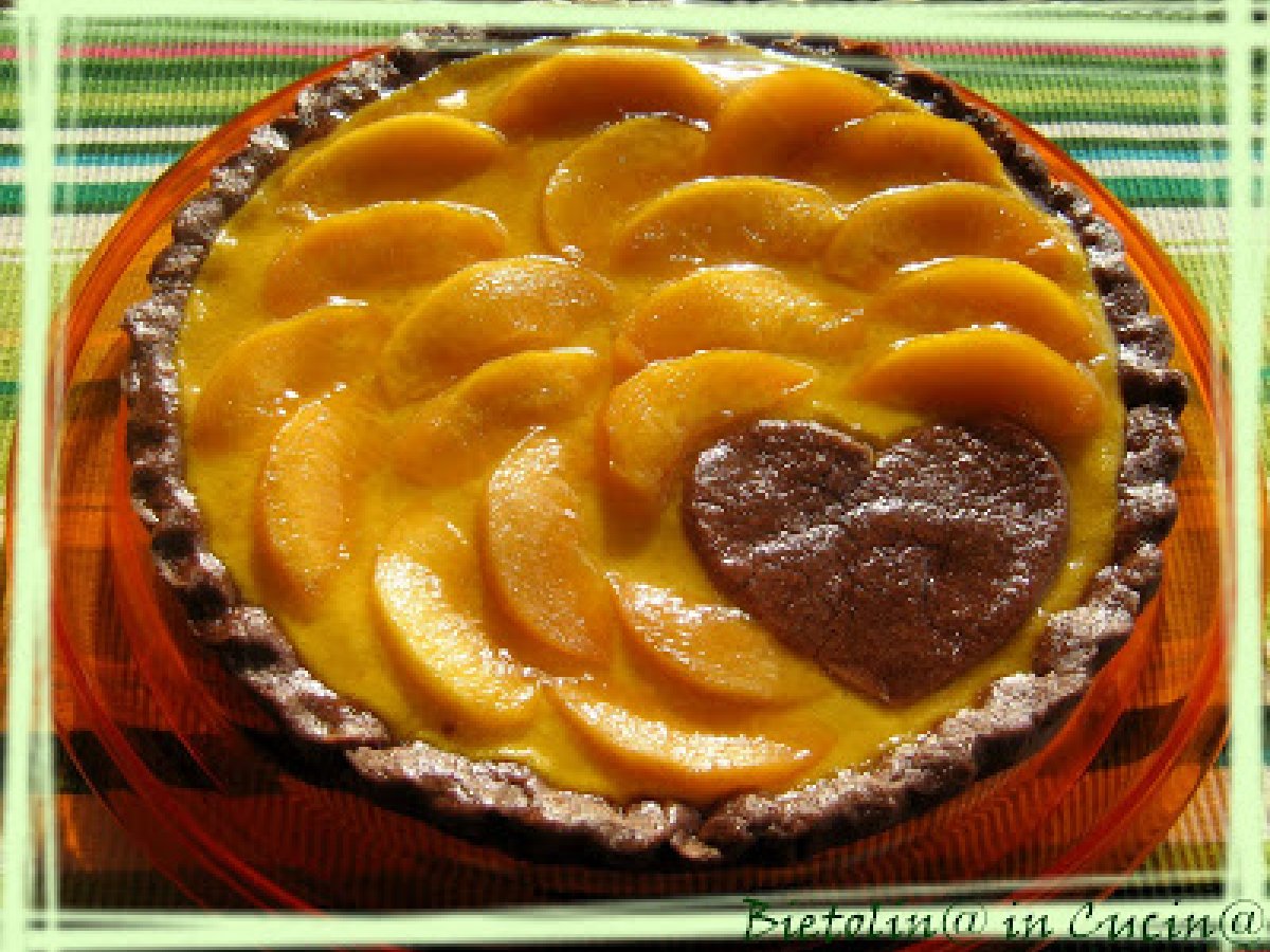 CROSTATA GIOVANNA: CROSTATA di FROLLA al CACAO con PESCHE SCIROPPATE all'AMARETTO