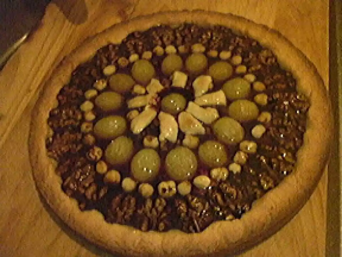 Crostata noci e uva
