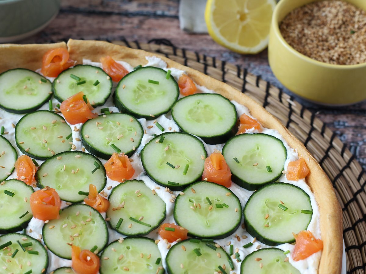 Crostata salata con ricotta, cetrioli e salmone affumicato - foto 5